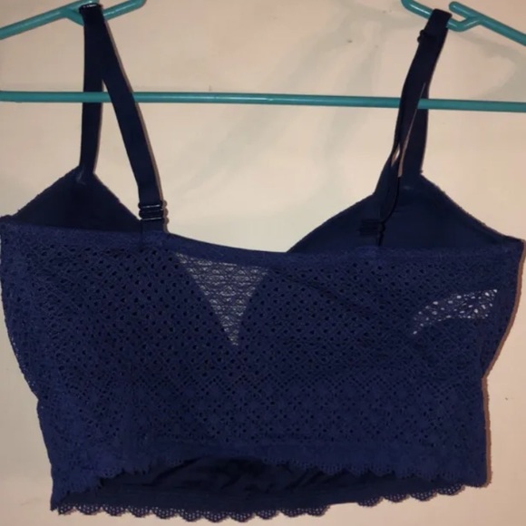 Victoria’s Secret 32DD body by Victoria hookless no wire bra - Picture 3 of 4